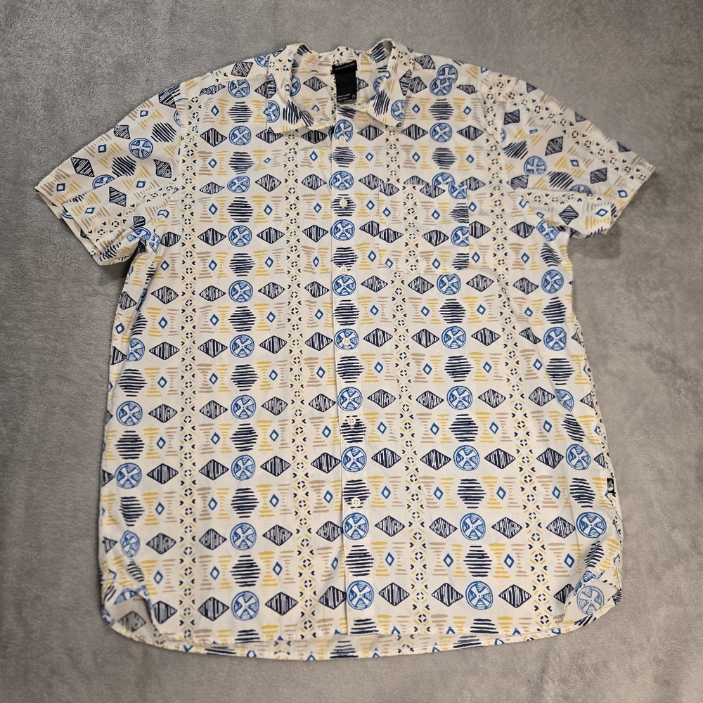 The North Face Baytrail Geometric Print Short Sleeve Button Up Shirt XXL